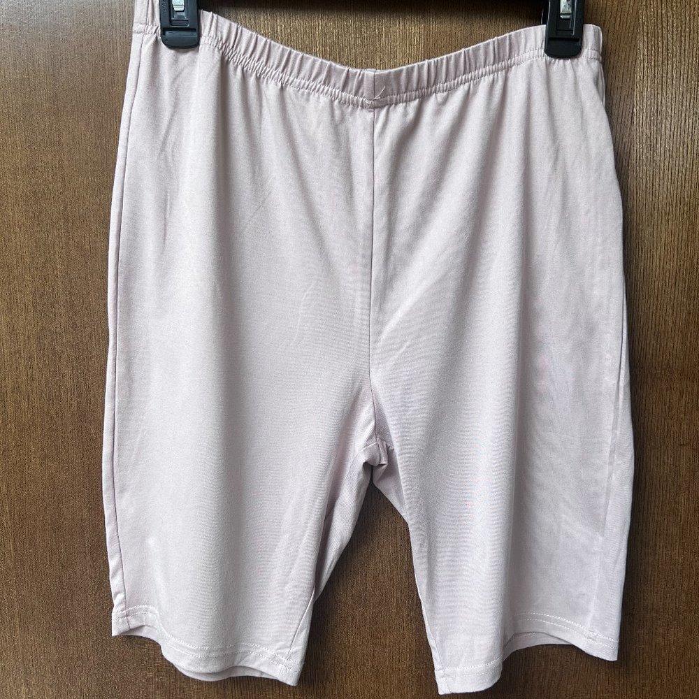 $30 knit ladies biker shorts bundle tan and olive size XL